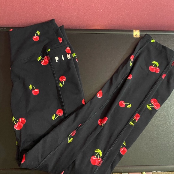 Sold on eBay  VICTORIA SECRET CHERRY Leggings - Picture 4 of 5